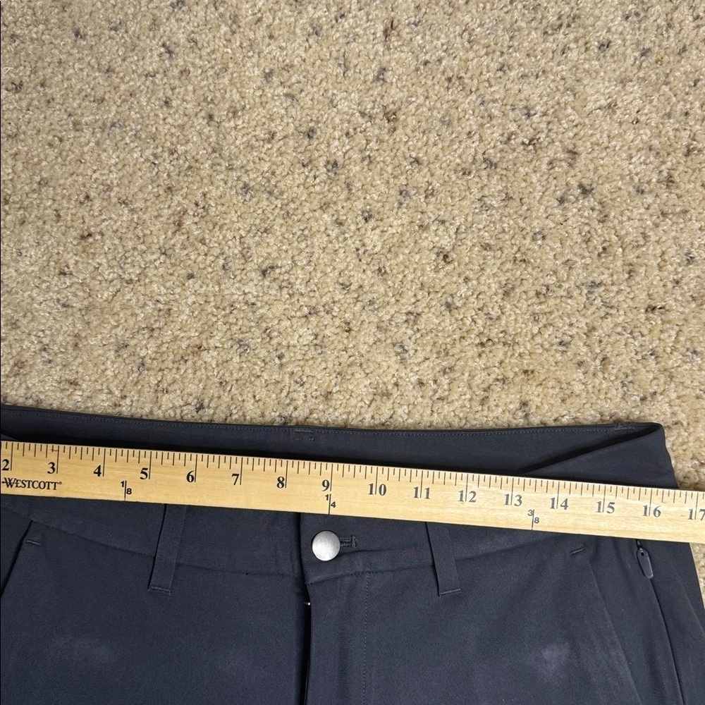 Lululemon men’s size 32 dark gray pants - Picture 4 of 7